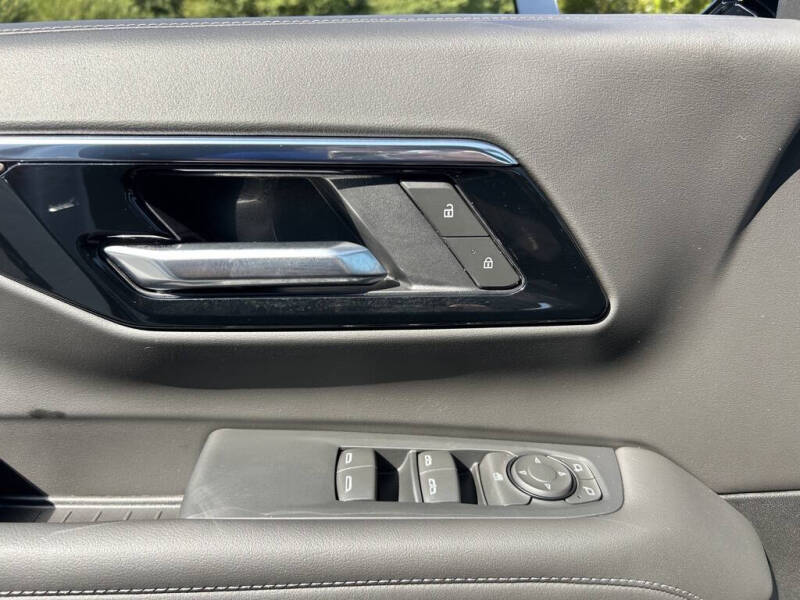 2025 Chevrolet Tahoe LS