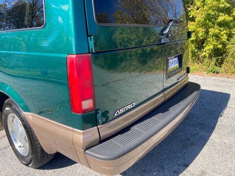 2000 Chevrolet Astro LS