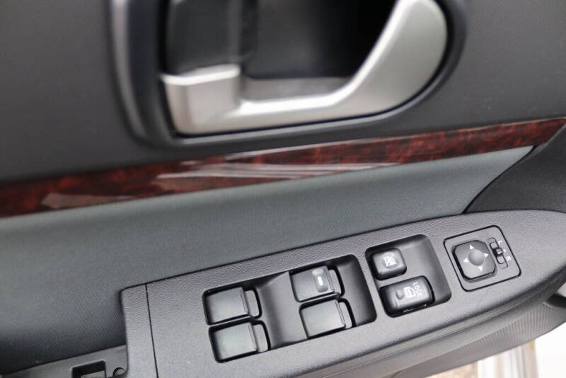 2010 Mitsubishi Galant ES