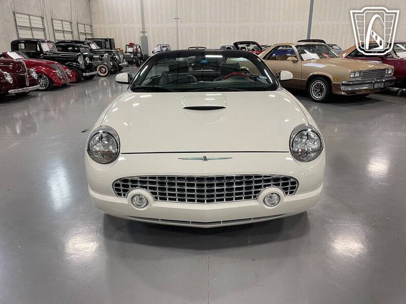 2003 Ford Thunderbird