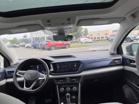 2023 Volkswagen Taos SE 4Motion