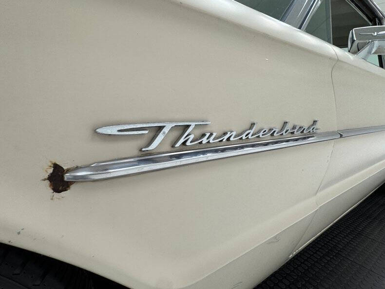 1964 Ford Thunderbird