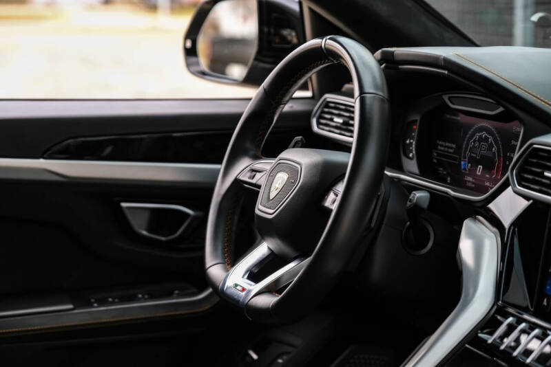 2020 Lamborghini Urus