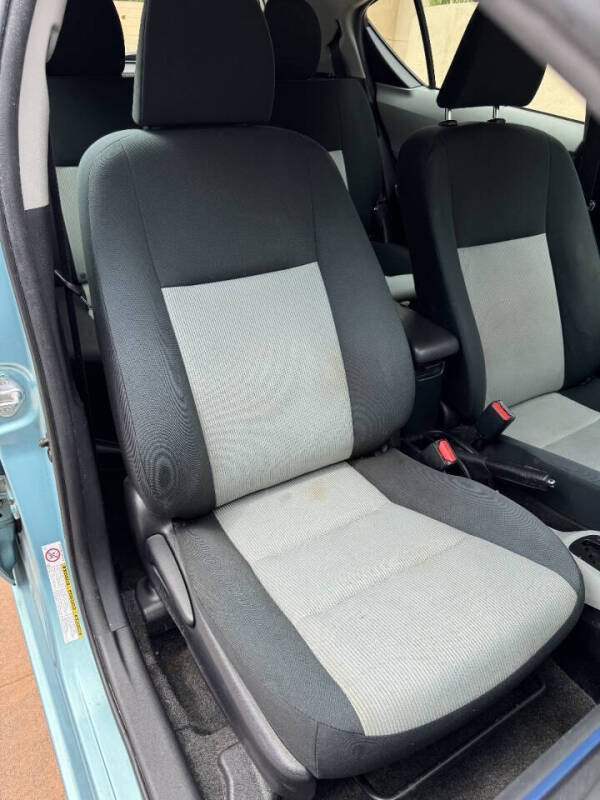 2013 Toyota Prius c One