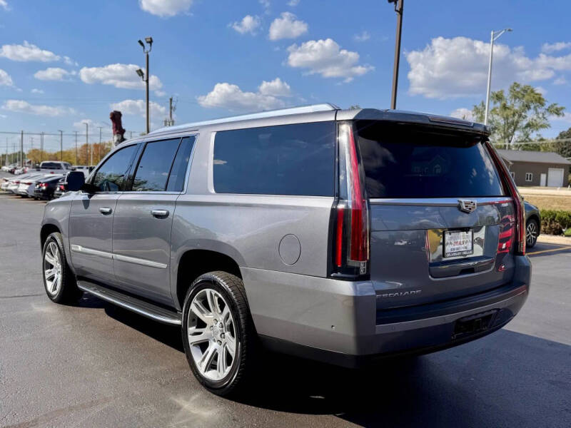 2018 Cadillac Escalade ESV Luxury