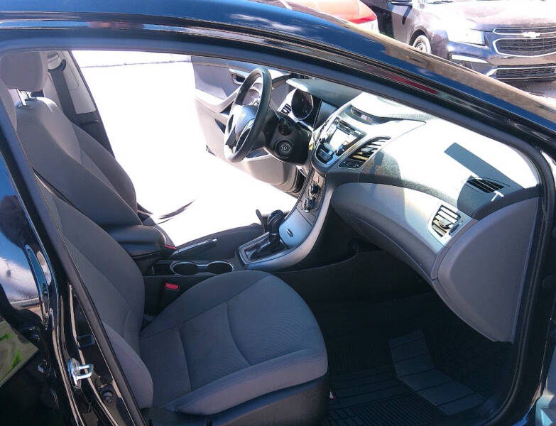 2014 Hyundai Elantra SE