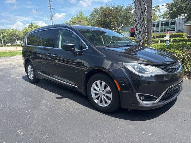 2020 Chrysler Pacifica Touring L
