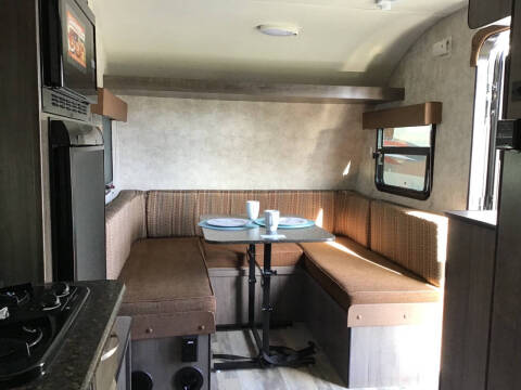 2017 Winnebago Minnie Drop
