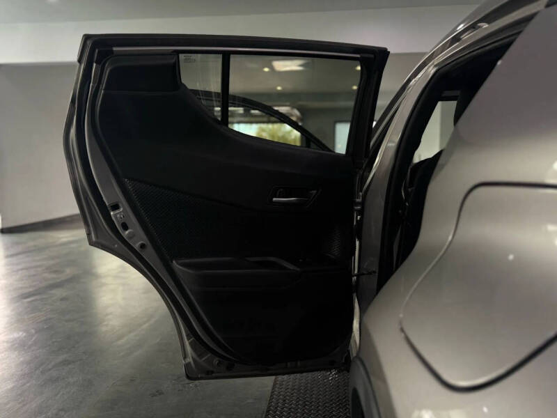 2018 Toyota C-HR XLE Premium