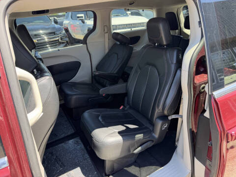 2020 Chrysler Pacifica Touring L