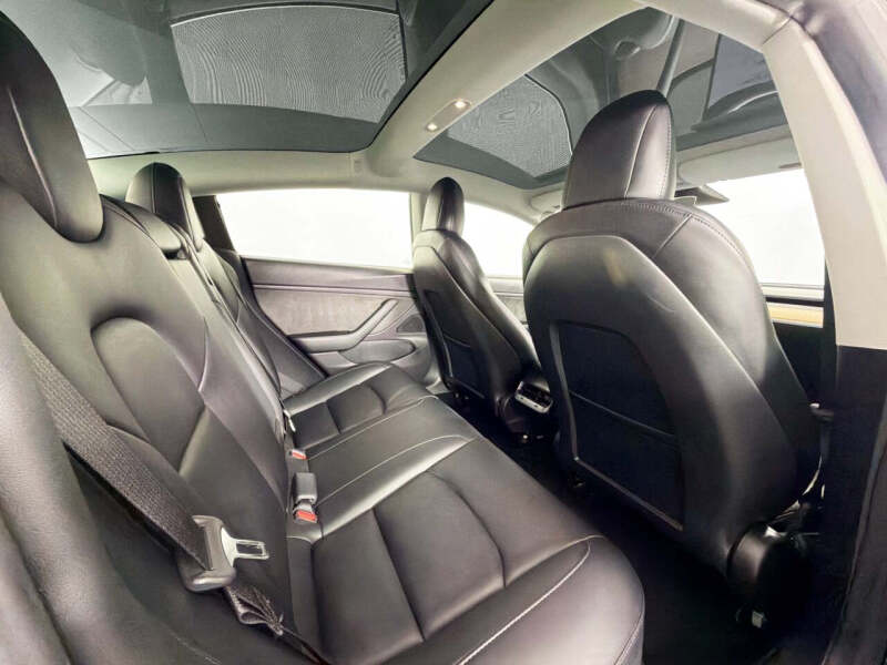 2019 Tesla Model 3 Standard Range Plus