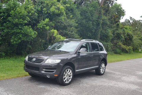 2008 Volkswagen Touareg 2 for sale at Car Bazaar in Pensacola FL