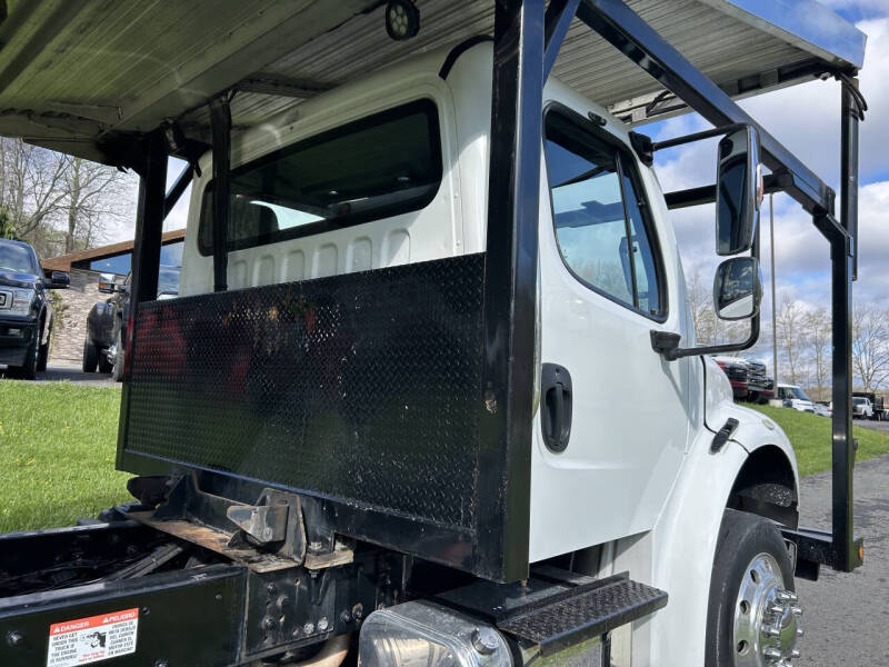 2019 Freightliner Business class M2