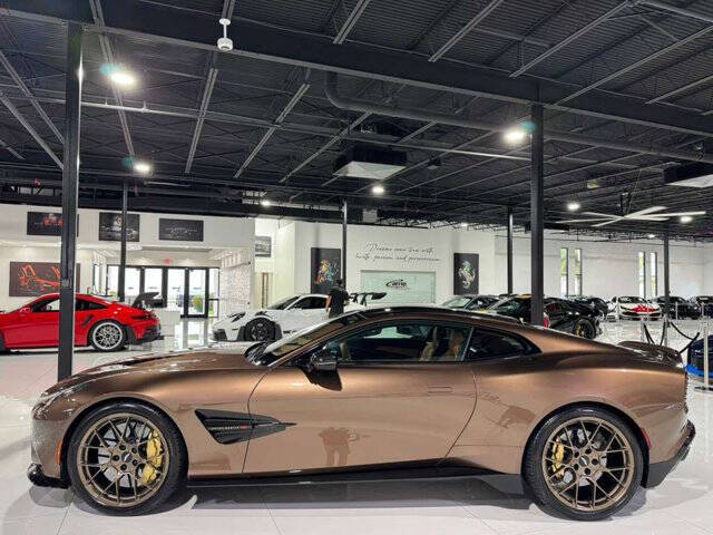 2025 Aston Martin Vanquish