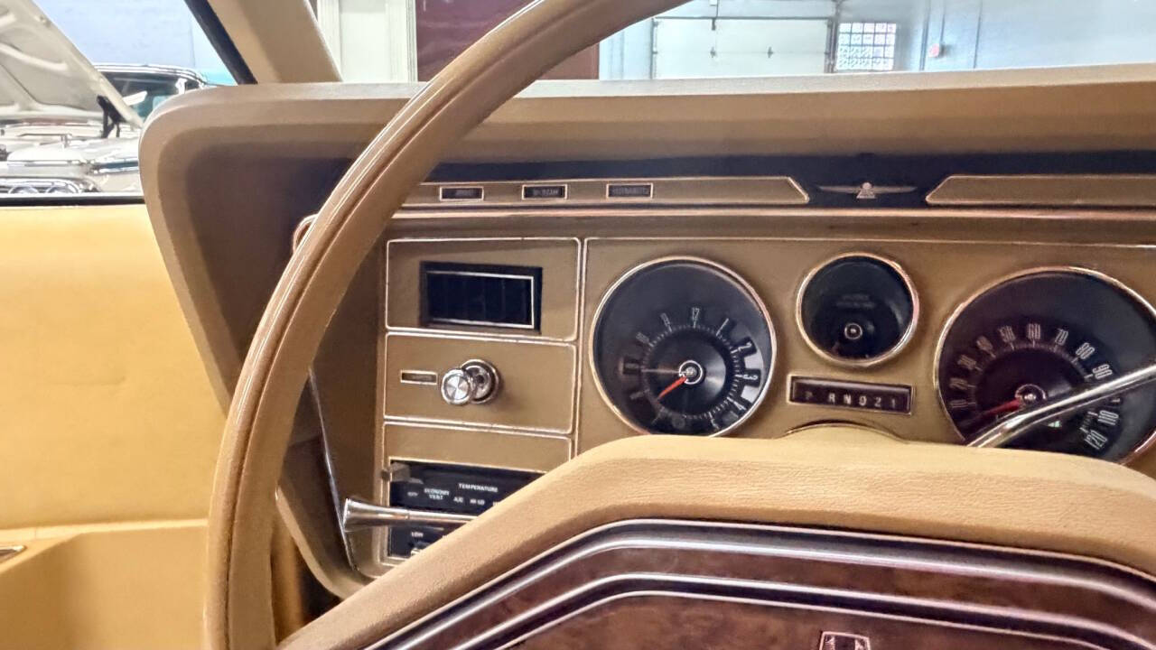 1976 Ford Thunderbird 11