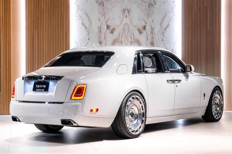 2025 Rolls-Royce Phantom
