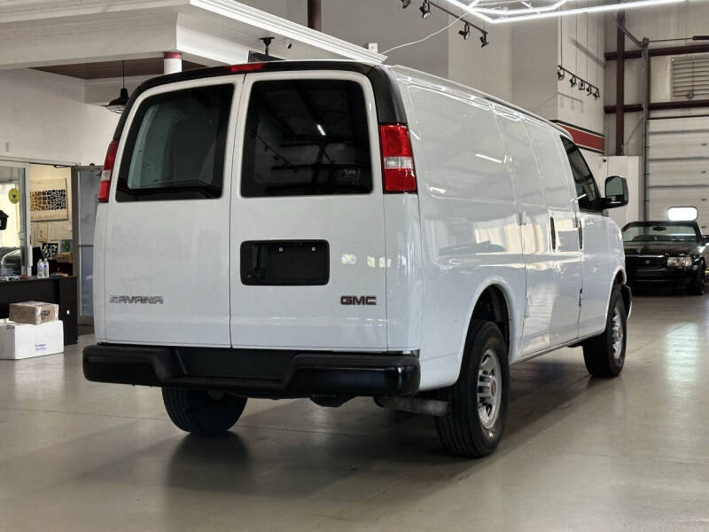 2023 GMC Savana 2500