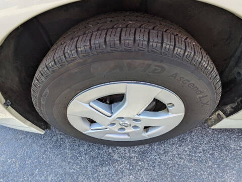 2011 Toyota Prius Two