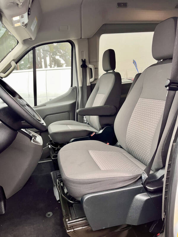 2023 Ford Transit 350 XLT