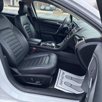 2018 Ford Fusion Hybrid SE