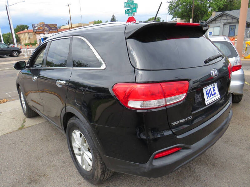 2017 Kia Sorento L