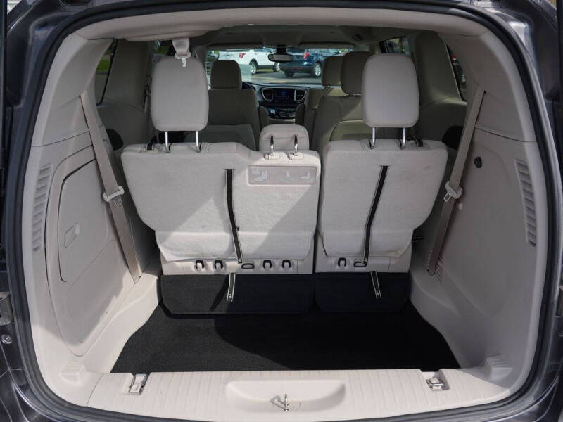 2017 Chrysler Pacifica Hybrid Touring Plus