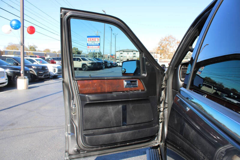 2017 Lincoln Navigator Select