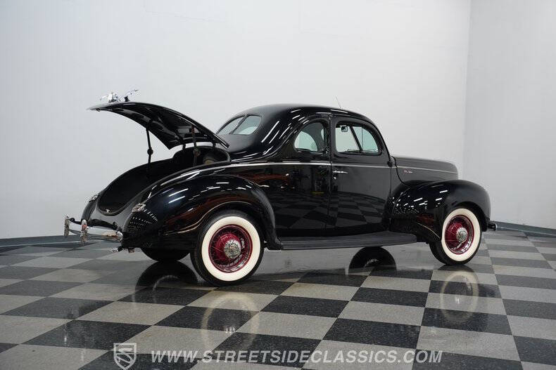 1940 Ford Deluxe
