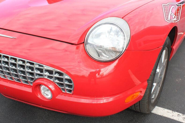 2002 Ford Thunderbird Deluxe