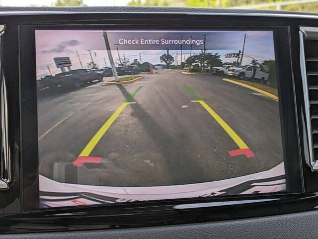 2025 Chrysler Voyager LX