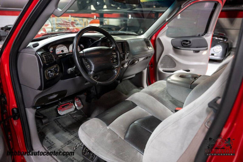 2002 Ford F-150 SVT Lightning