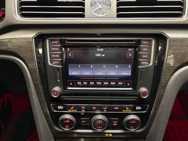 2016 Volkswagen Passat 1.8T SEL Premium