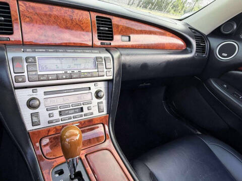 2005 Lexus SC 430