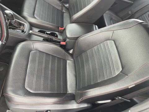 2017 Volkswagen Jetta 2.0T GLI