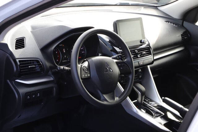 2023 Mitsubishi Eclipse Cross LE