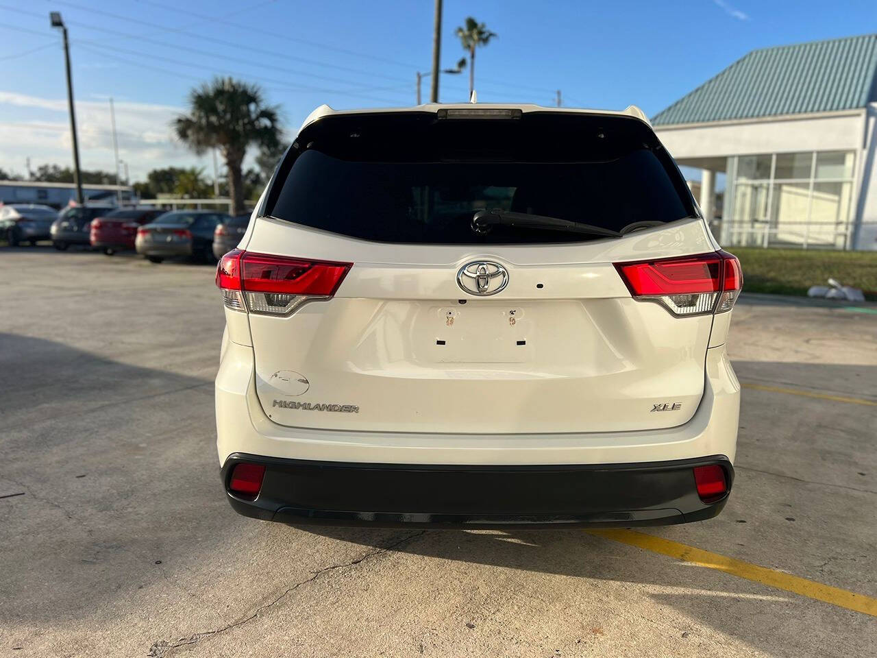 2017 Toyota Highlander for sale at SUR Colombiano LLC in Kissimmee, FL