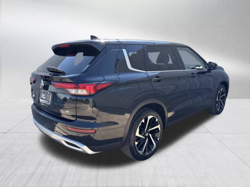 2024 Mitsubishi Outlander SE