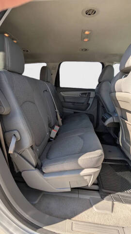 2017 Chevrolet Traverse LS