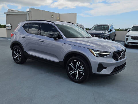 2026 Volvo XC40 B5 Core