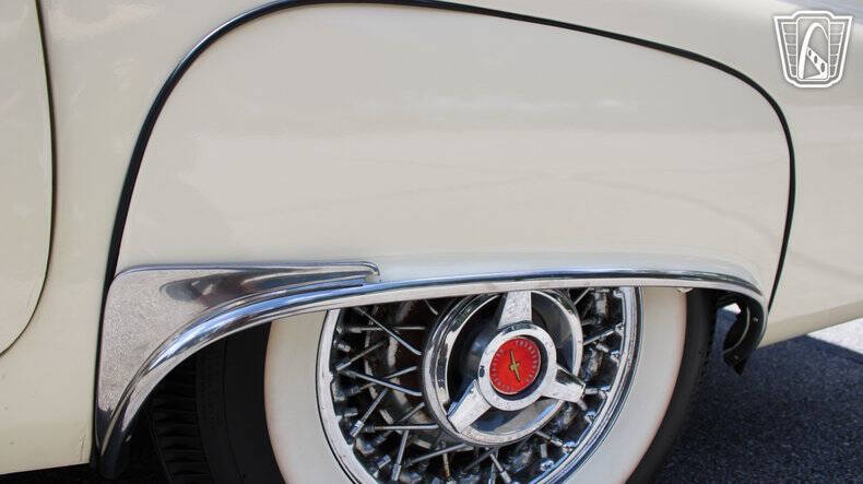 1957 Ford Thunderbird