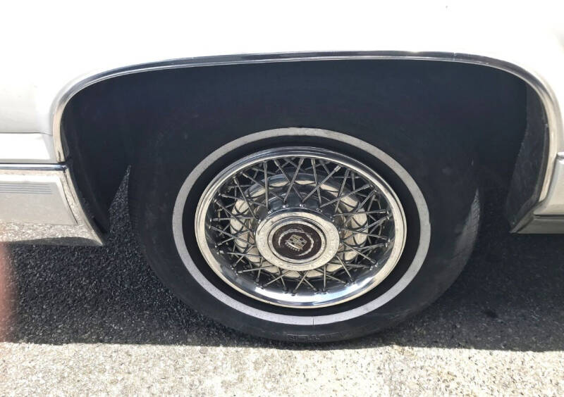 1990 Cadillac Brougham