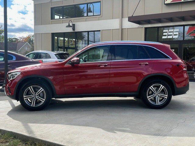 2021 Mercedes-Benz GLC GLC300 photo 2