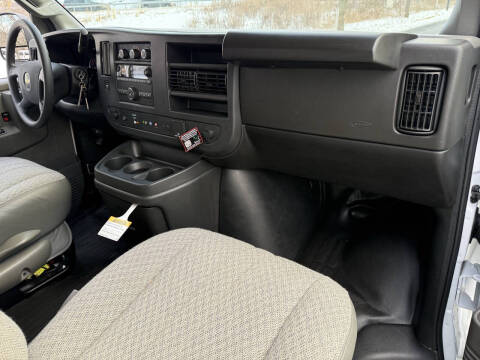 2025 Chevrolet Express 2500