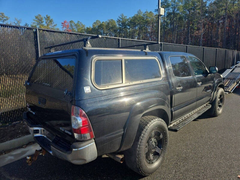 2015 Toyota Tacoma Base's photo