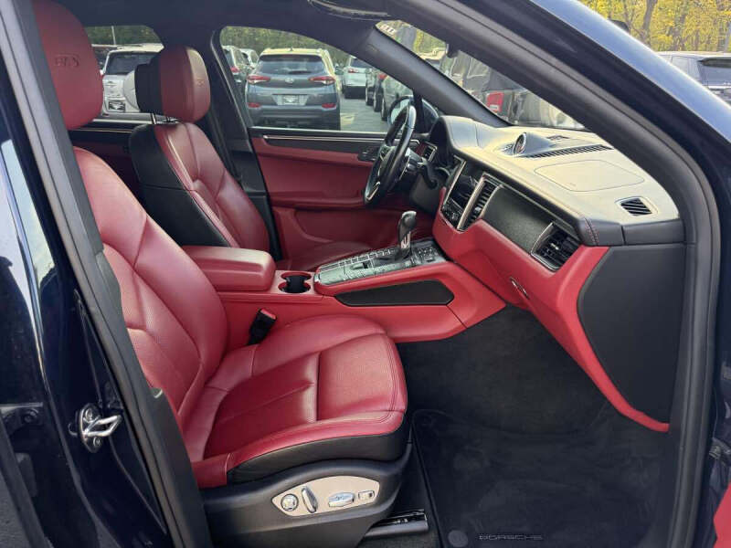 2018 Porsche Macan GTS