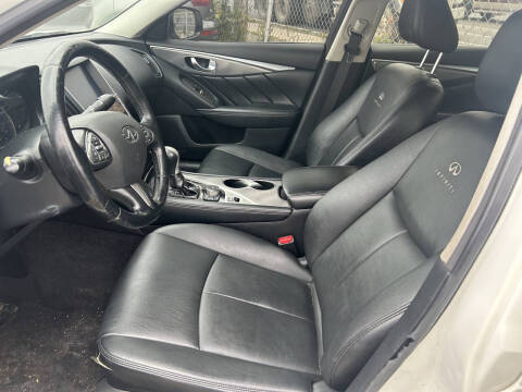 2014 Infiniti Q50 Premium