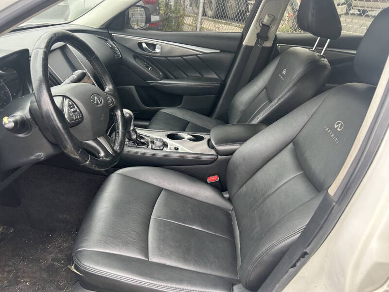 2014 Infiniti Q50 Premium