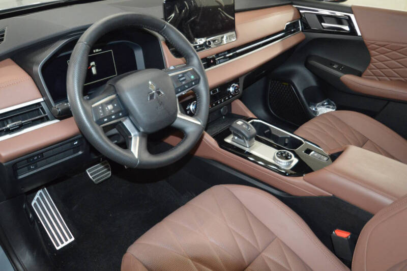 2025 Mitsubishi Outlander SEL