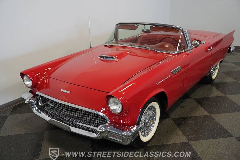 1957 Ford Thunderbird