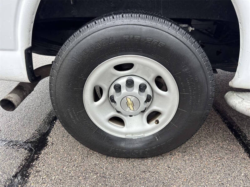 2024 Chevrolet Express 2500